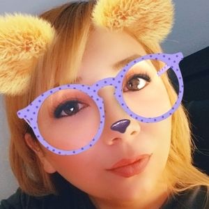 Meet your Posher, Daniela